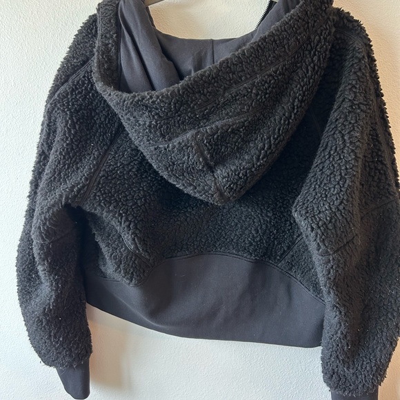 Crop, Sherpa, black, lululemon , scuba oversized fleece funnel neck, half zip - Picture 2 of 3